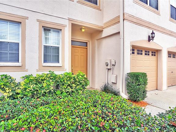 3rd image of 586 Vallance Way NE