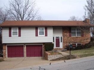 381 Westglen Dr, Glen Carbon, IL