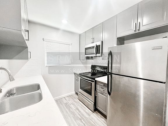 4th image of 3209 Meade Ave #4