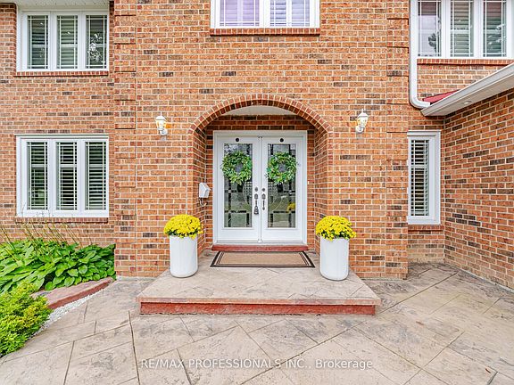 4th image of 4 McFadden Dr
