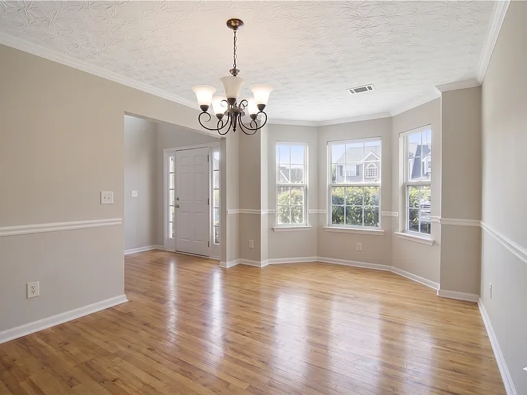 4001 Oak Crossing Dr — Photo 6