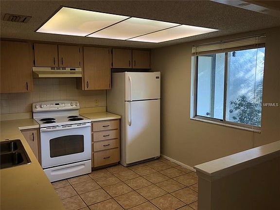3rd image of 2928 Bancroft Cir E APT D