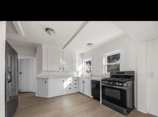 64 Ridgewood Ave, Hyannis, MA 02601