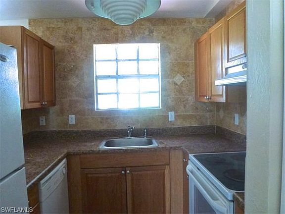 4th image of 1210 NE 5th Pl