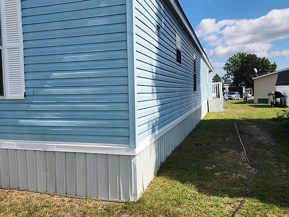 5th image of 4359 Dogwood Blvd #945