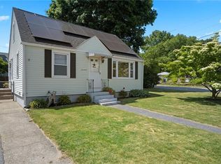 17 Harley St, West Warwick, RI 02893
