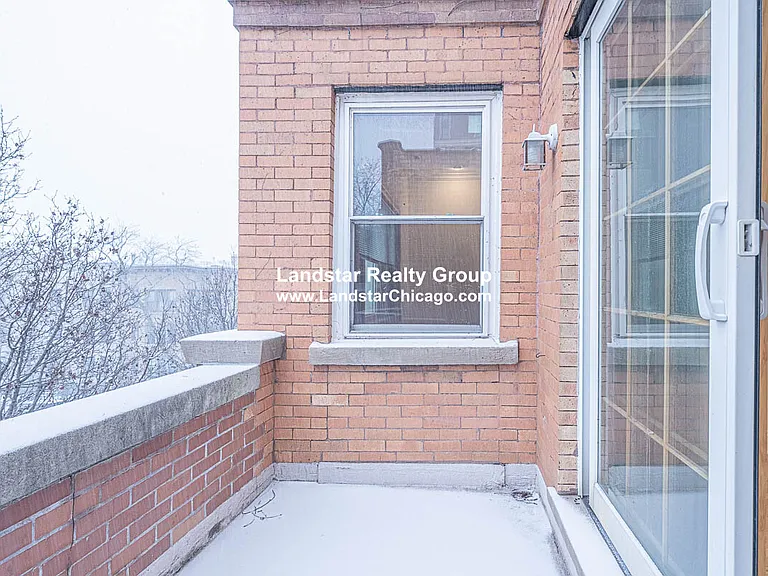754 W Bittersweet Pl #3 — Photo 9