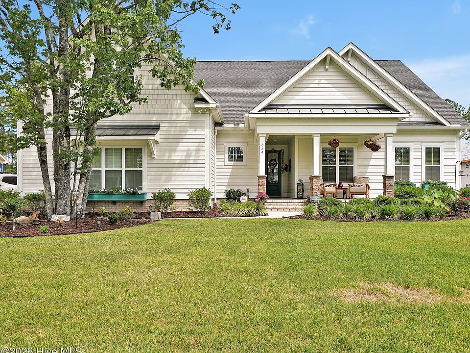 1st image of 664 Breezewood Drive SE