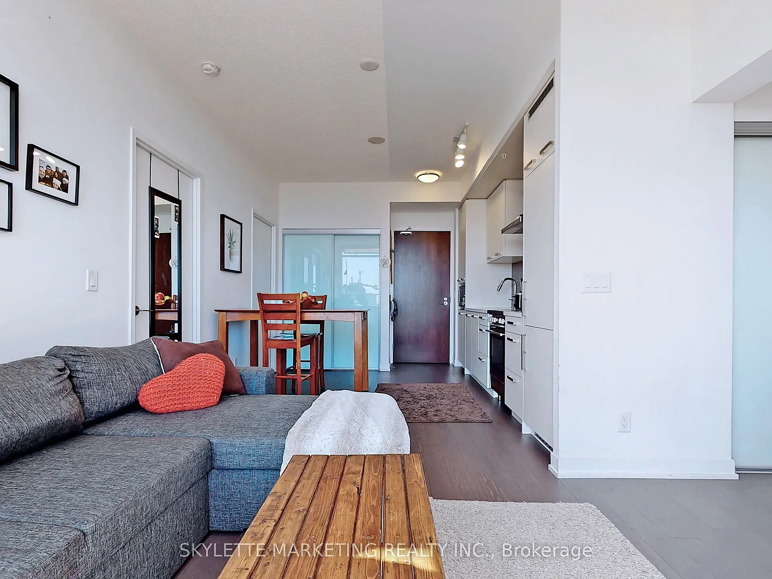 2 bed, $2,350 — Photo 2