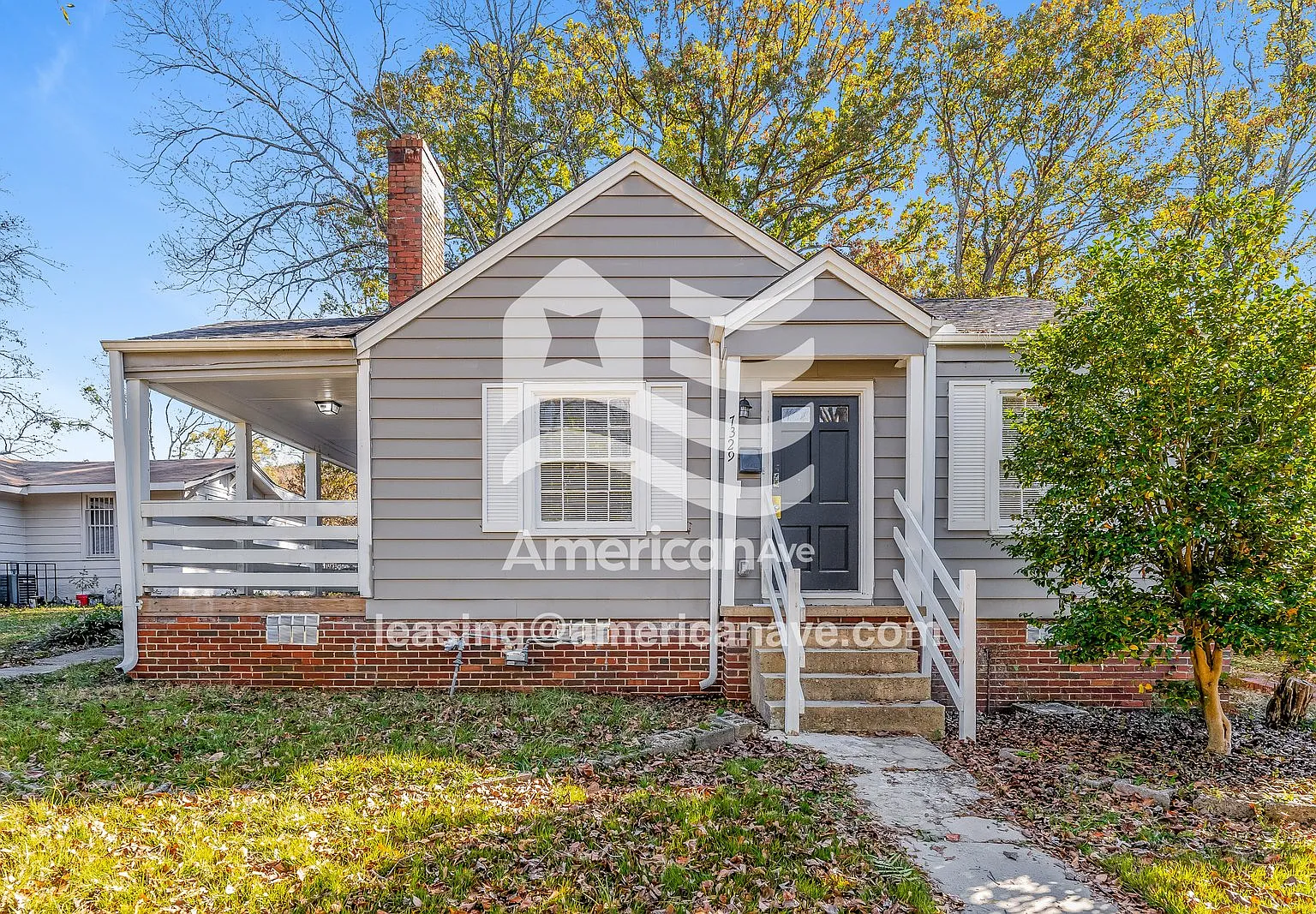 2 bed, 1.0 bath, 927 sqft, $822 — Photo 1