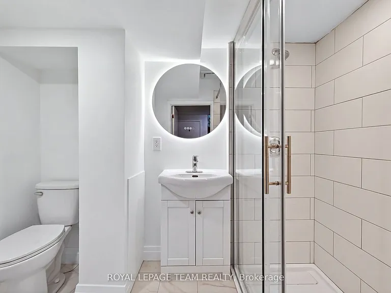 131 Acacia Ave — Photo 38