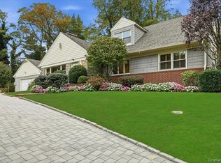 88 Luquer Rd, Manhasset, NY 11030