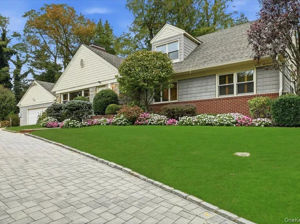 88 Luquer Road, Manhasset, NY 11030