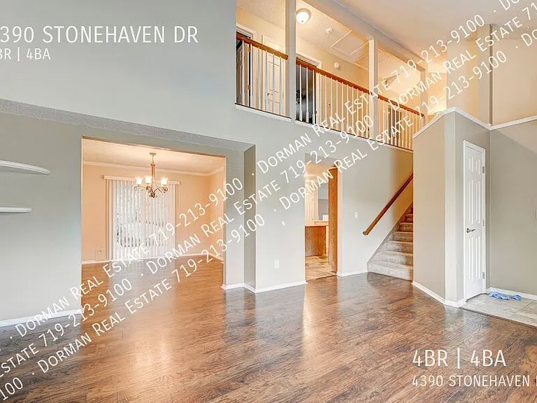 4390 Stonehaven Dr — Photo 5