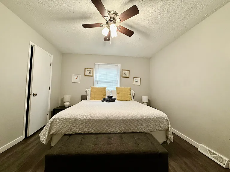 6224 Greenwood Dr — Photo 6