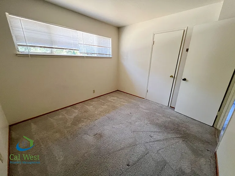 10600 E Estates Dr — Photo 18