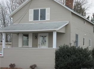 4 Smith Ave, Niantic, CT 06357