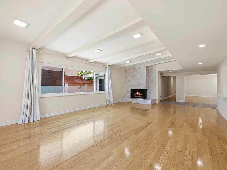 1808 Fern Ln — Photo 8