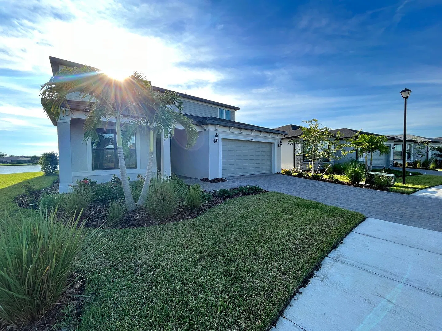 RARE 5 Bedroom, 4.5 Bathroom Home in Cedar Grove/North Port! — Photo 4