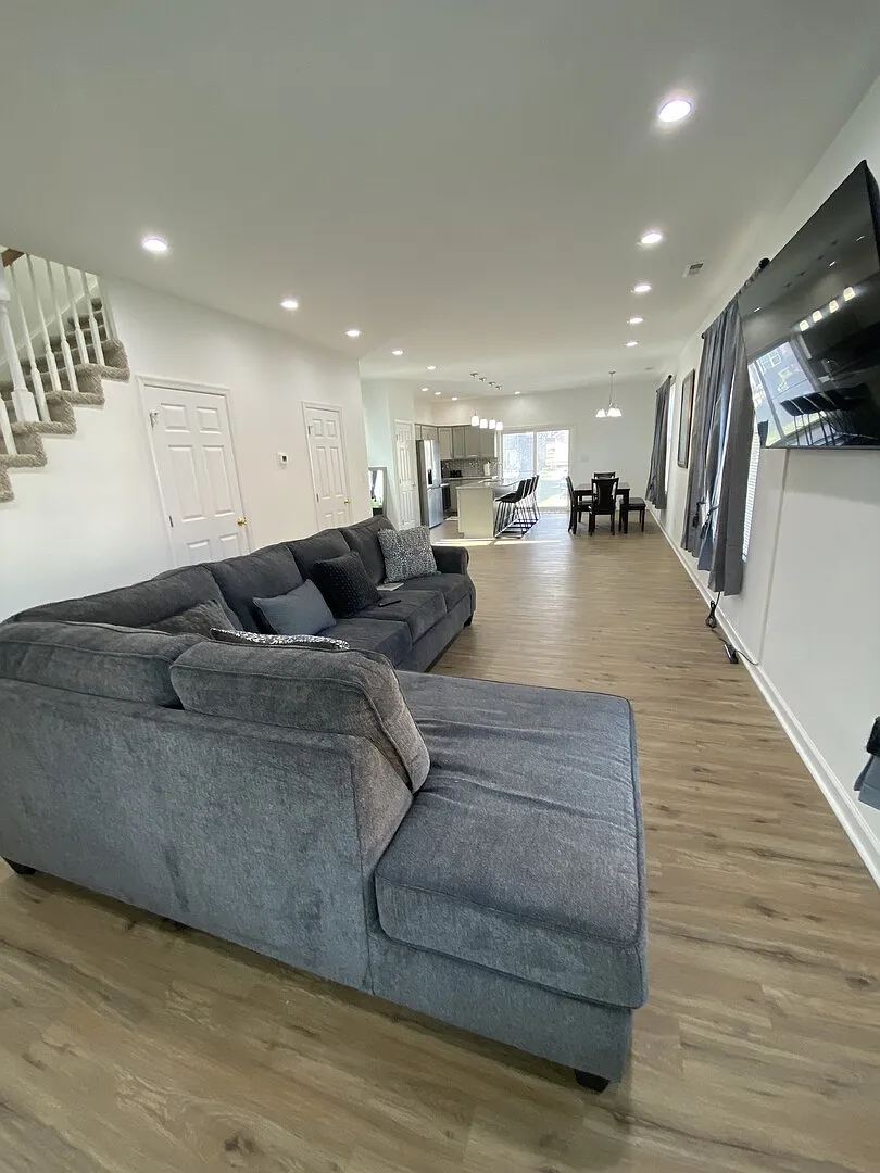Chesapeake Gray — Photo 1