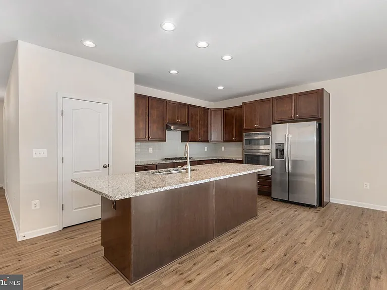 9627 Hillcrest Dr — Photo 20