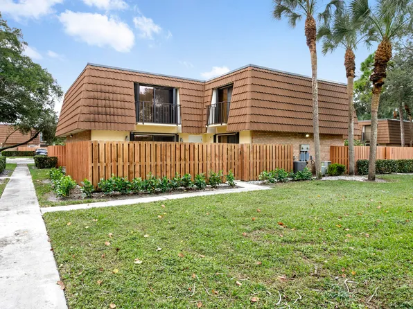 234 Charter Way, West Palm Beach, FL 33407