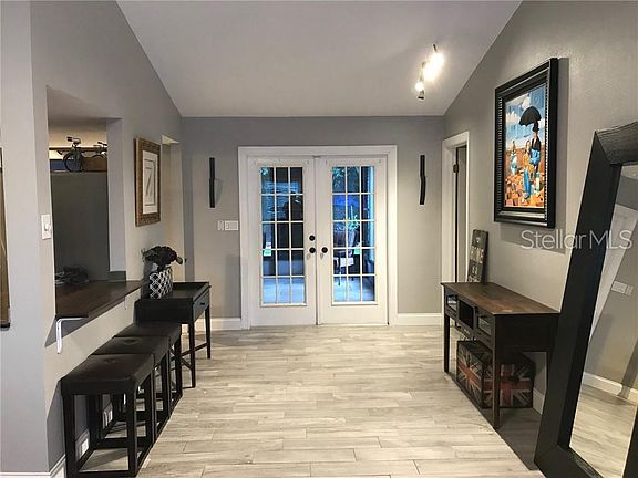 5th image of 2721 Narcissus Dr