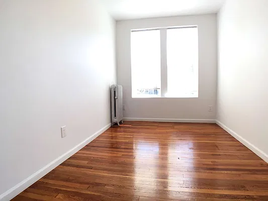 Rented by Solution Realty Services LLC | media 5