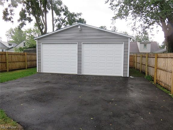 2nd image of 145 Beechwood Dr