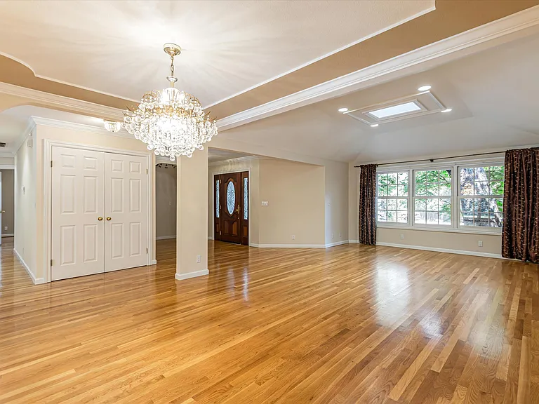 794 Manor Way — Photo 13