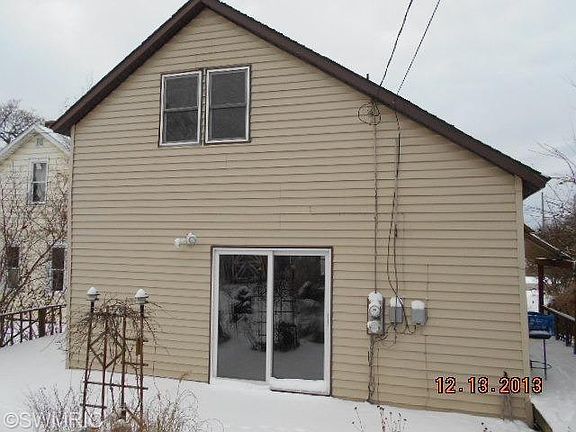 2nd image of 1207 S Washington Ave