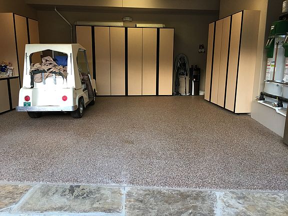 Attached garage / cabinets