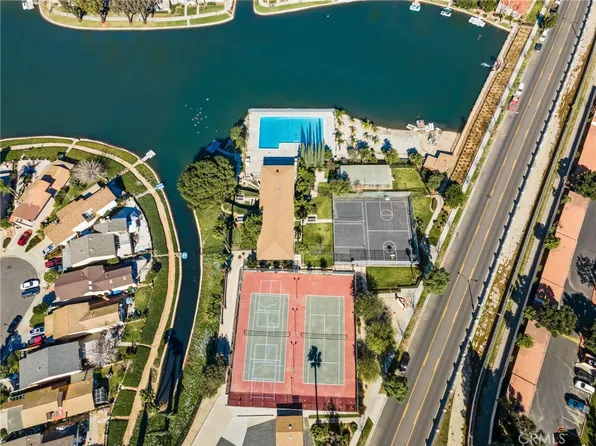 1554 Border Ave Unit B, Corona, CA 92882