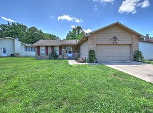 2345 N Longwood Dr, Decatur, IL 62526