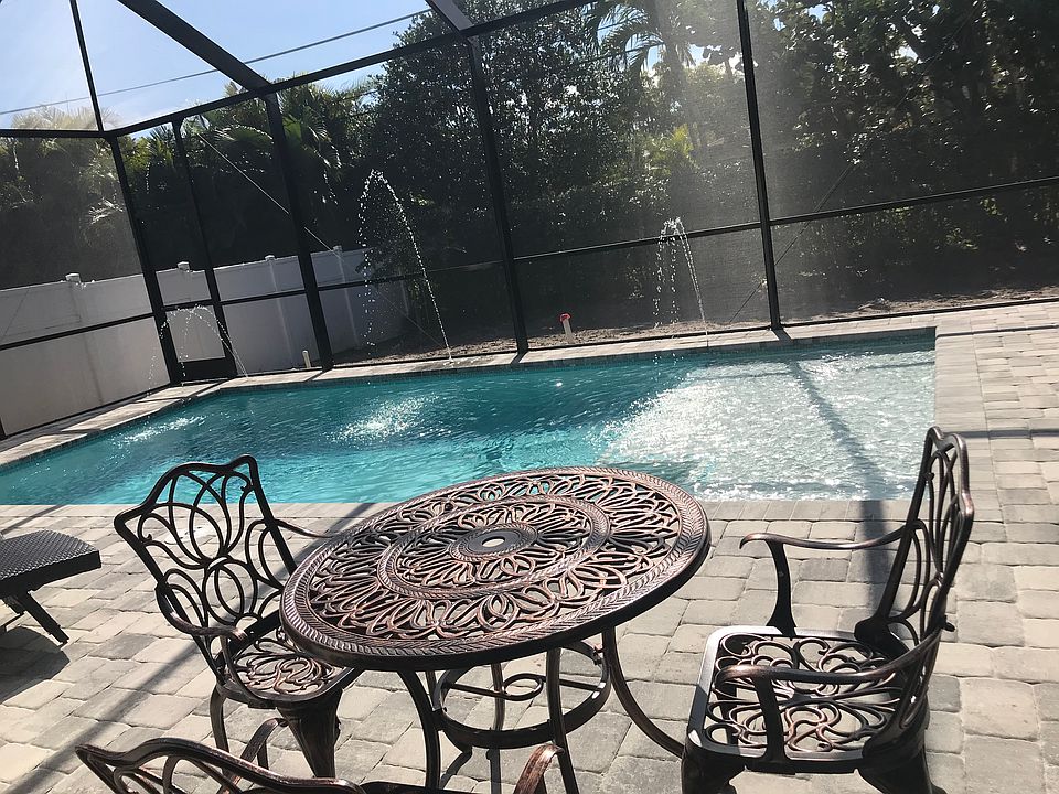 Lanai table