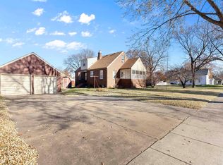 1919 S 12th St, Burlington, IA
