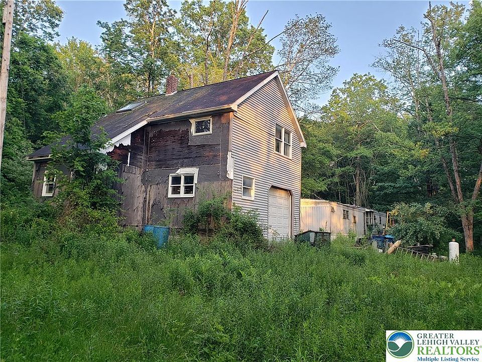 2nd image of 294 Park Dr W