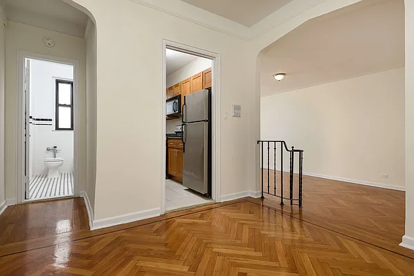 Sold by Houlihan Lawrence | media 5