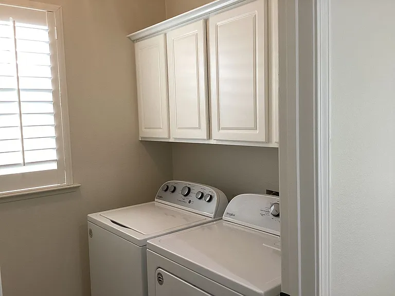 741 W Barcelona Ln — Photo 19