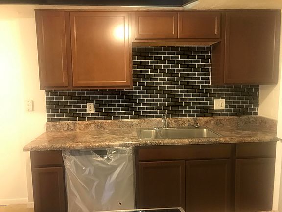 4th image of 8229 N 34th Dr