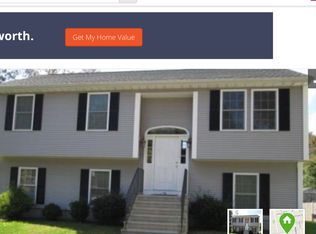 56 Meadowrue Trl, Saunderstown, RI 02874