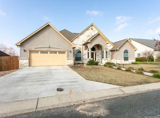 207 Riley Ln, Fredericksburg, TX 78624