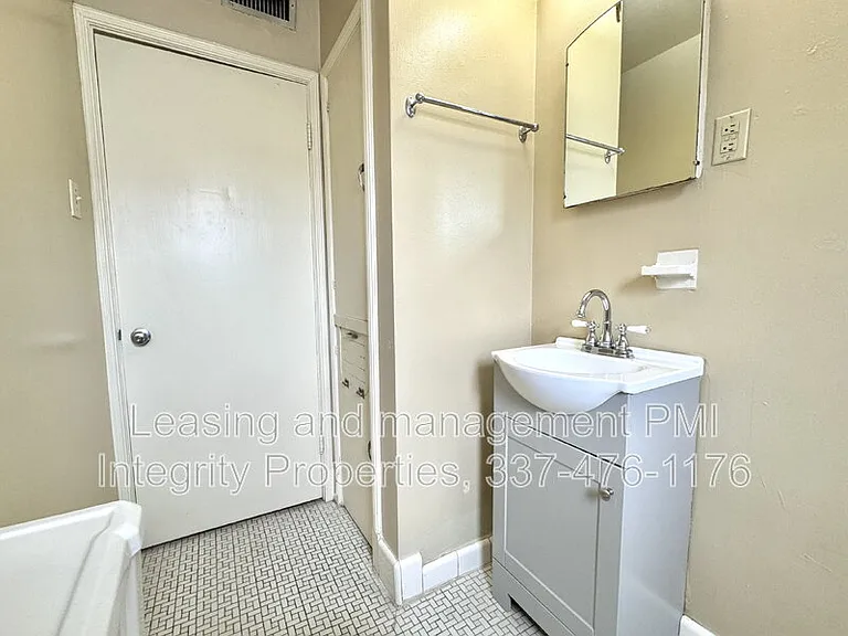 850 N 5th St #208 — Photo 15