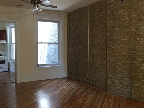 5th image of 512 W Arlington Pl #3