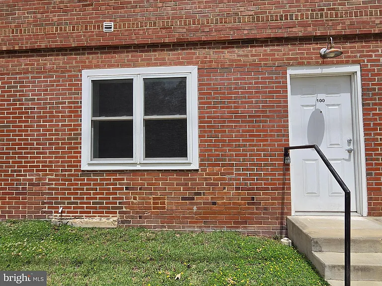 2201 Princess Anne St #100 — Photo 3