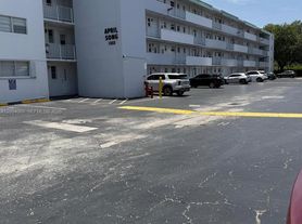 1333 E Hallandale Beach Blvd