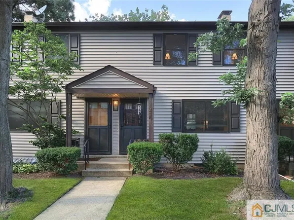 121 Newman St #2147, Metuchen, NJ 08840