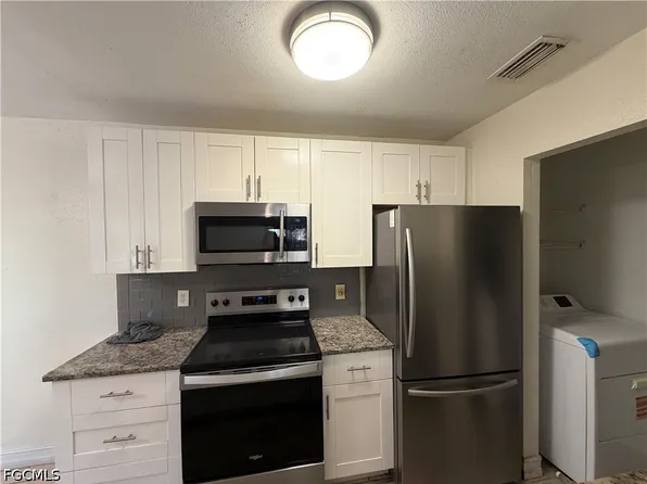 2875 Winkler Ave, Fort Myers, FL