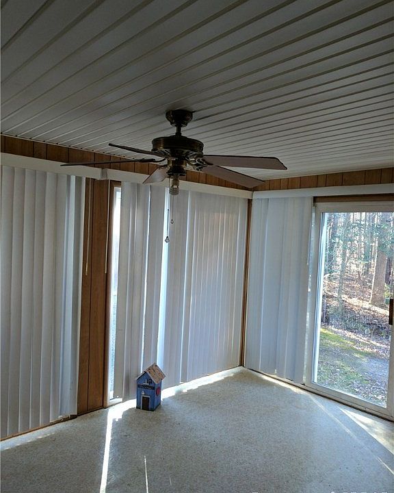 2nd image of 100 Chesapeake Dr