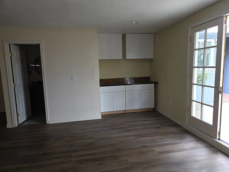 8409 Topanga Canyon Blvd — Photo 17